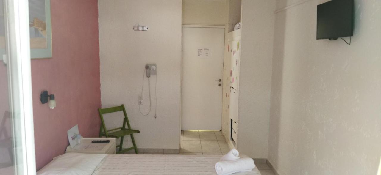 Cleo Rooms 250M From The Beach Malia Exterior foto