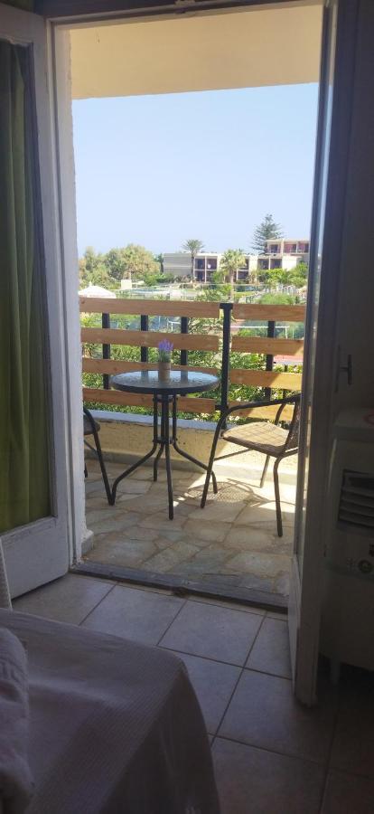 Cleo Rooms 250M From The Beach Malia Exterior foto